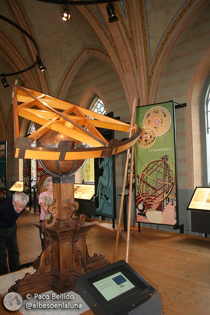 Una de las réplicas de aparatos astronómicos del Museo de Tycho Brahe en la isla de Ven. Foto: Paco Bellido